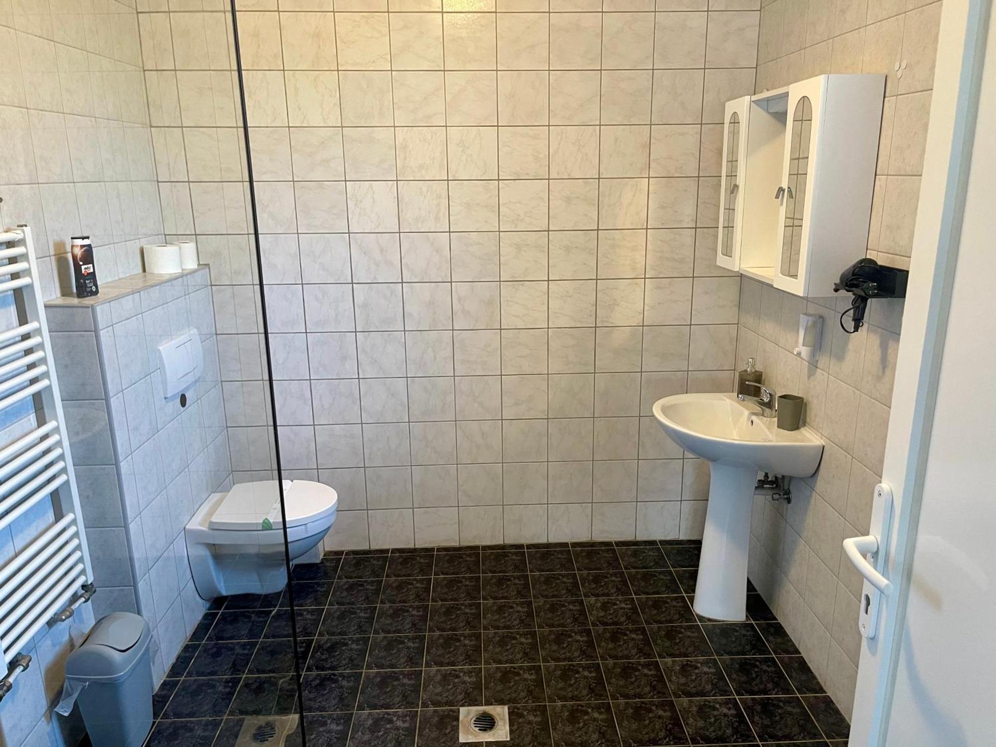 Guest house Airport Jazmin Vecses